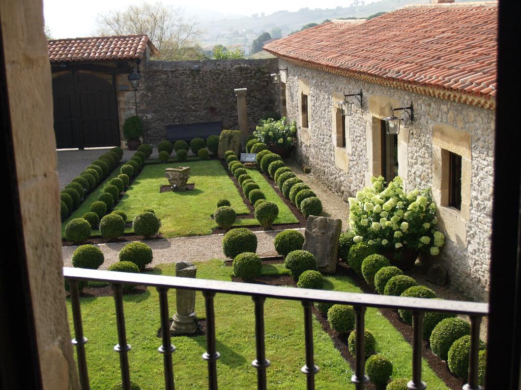 Hotel Palacio De La Pena Cantabria آجو الغرفة الصورة